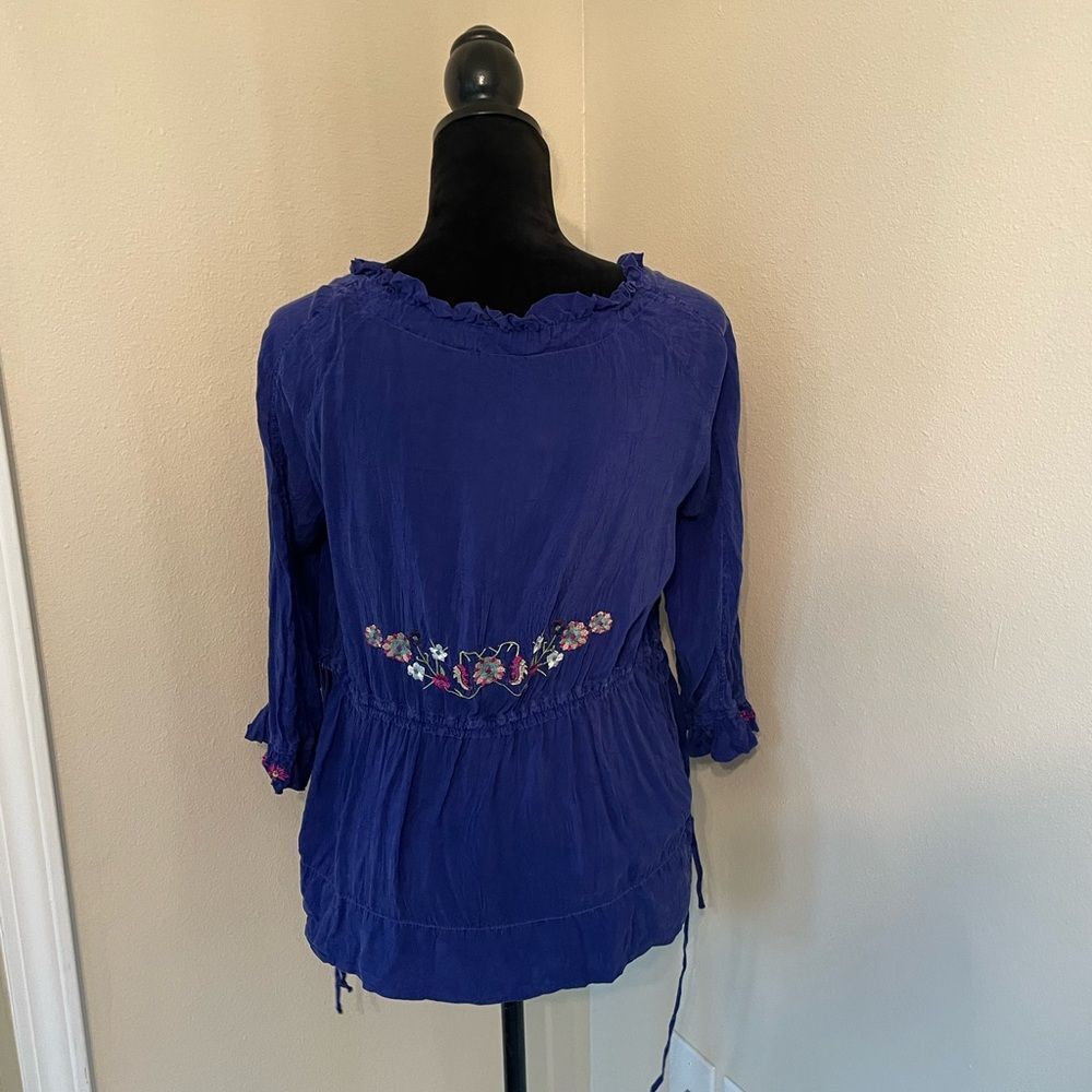 Johnny was blue embroidered blouse small - Picture 9 of 10